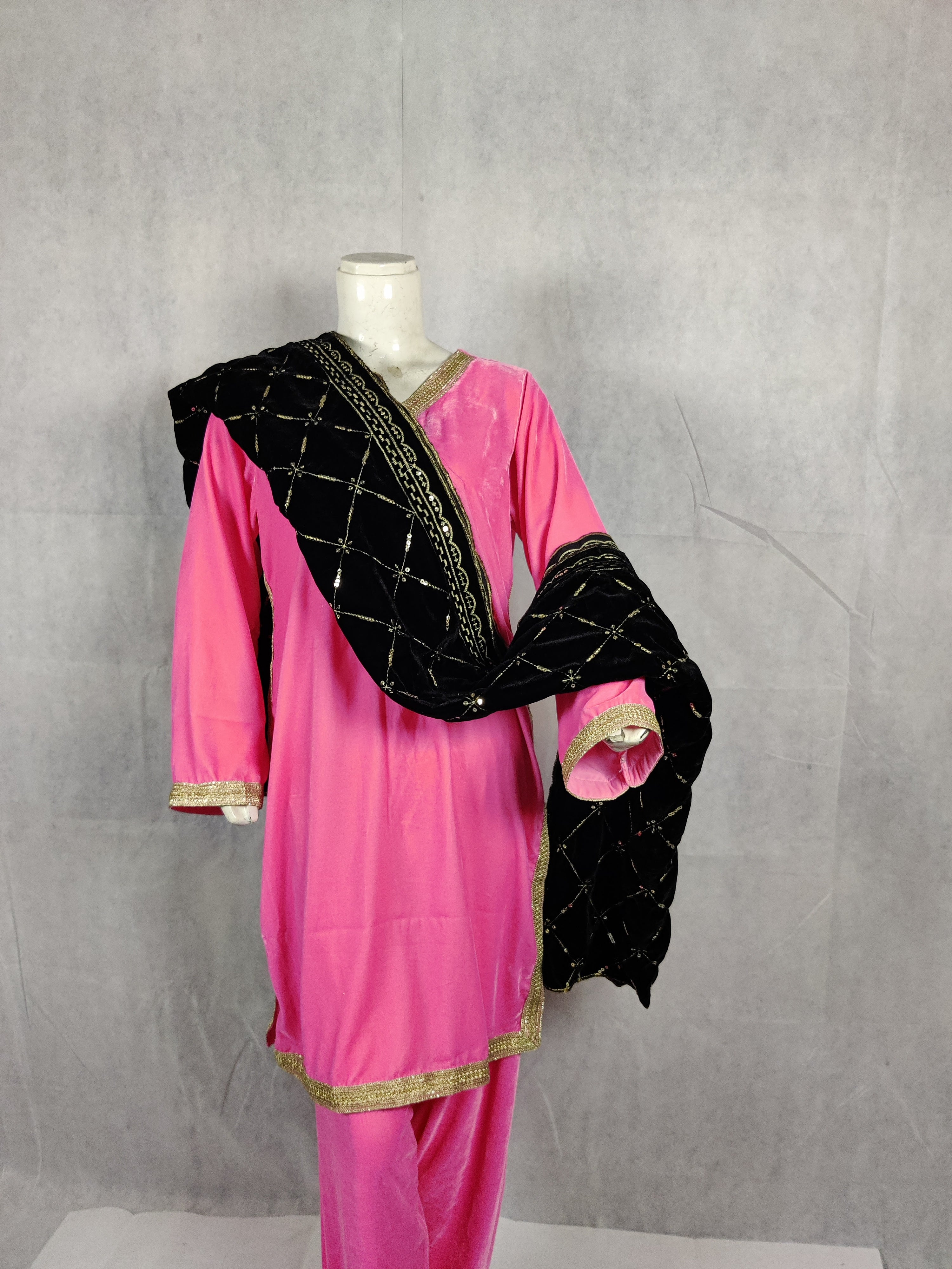Al-Kawn | “Velora Blush” Velvet Kurta Shalwar – Royal Pink with Golden Grace
