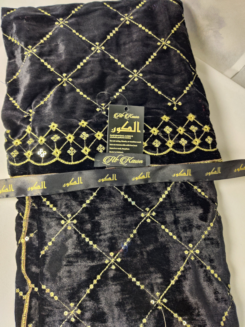 Luxurious Velvet Shawl – Black with Golden Embroidery