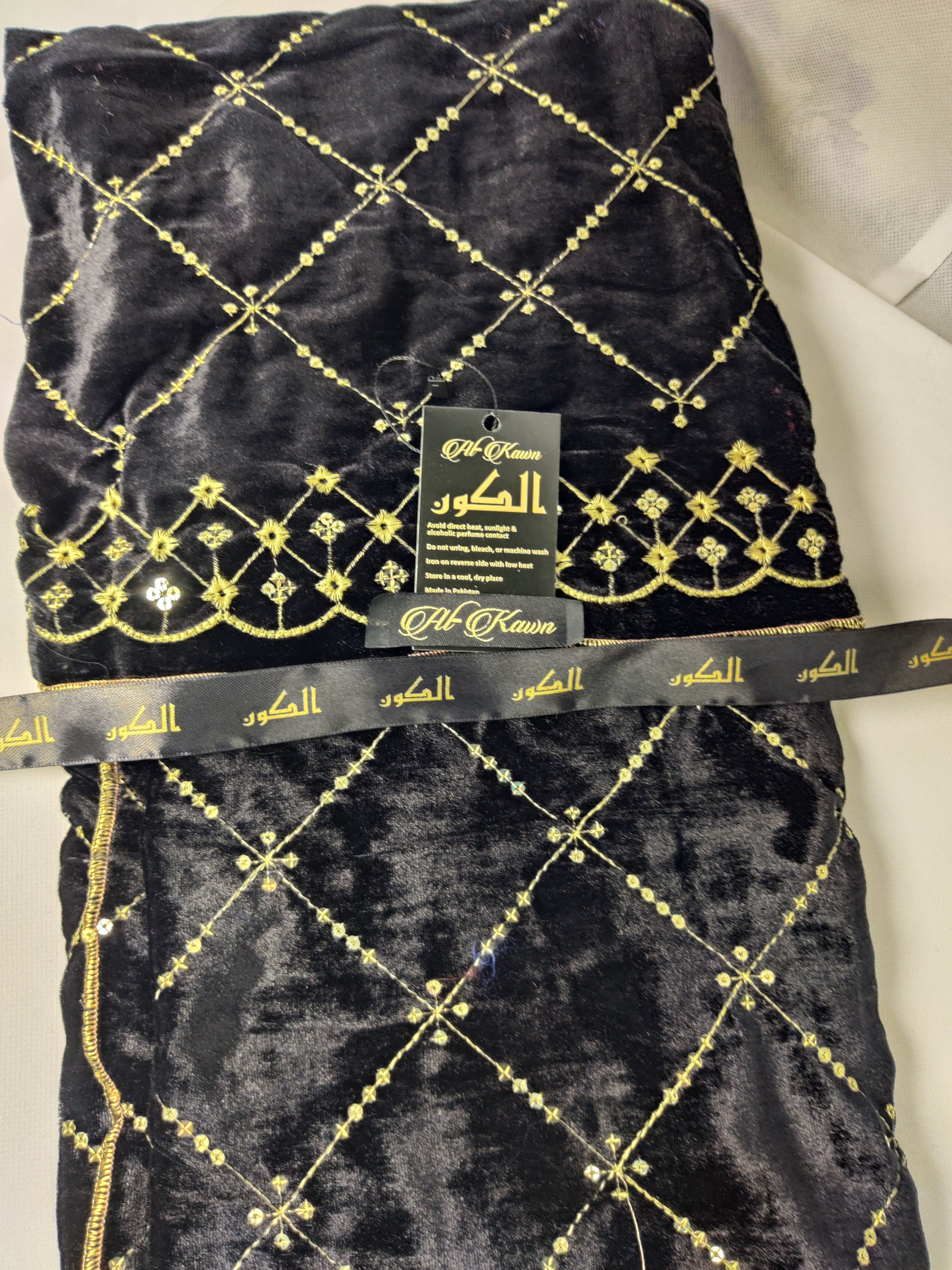 Luxurious Velvet Shawl – Black with Golden Embroidery