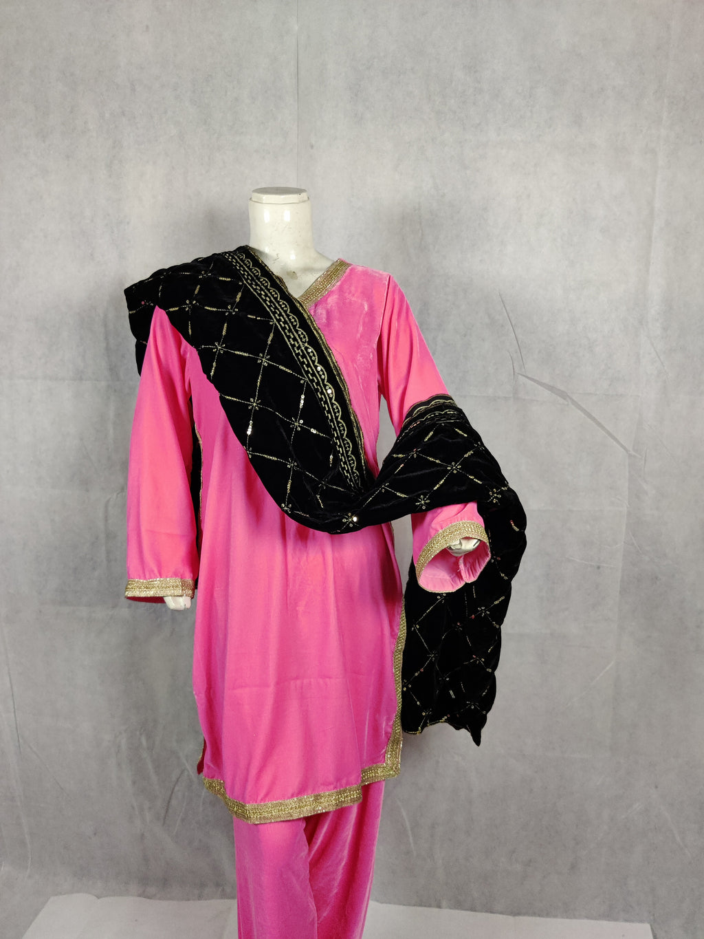 Al-Kawn | “Velora Blush” Velvet Kurta Shalwar – Royal Pink with Golden Grace
