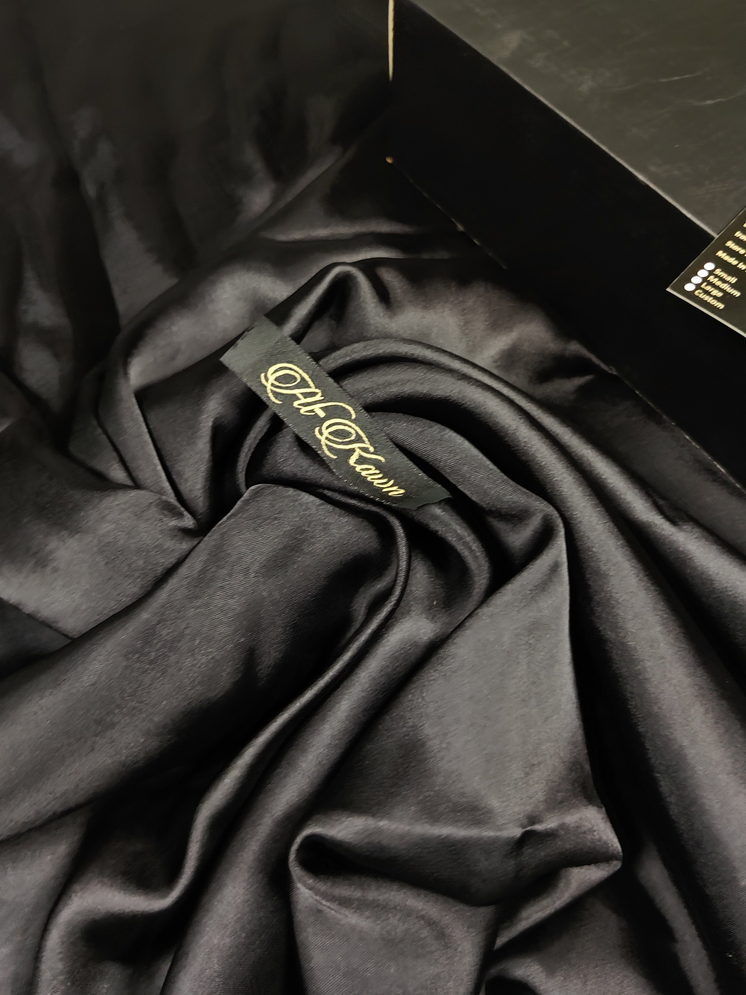 Alkawn “Eloura” Plain Silk Suit – Timeless Luxury Collection