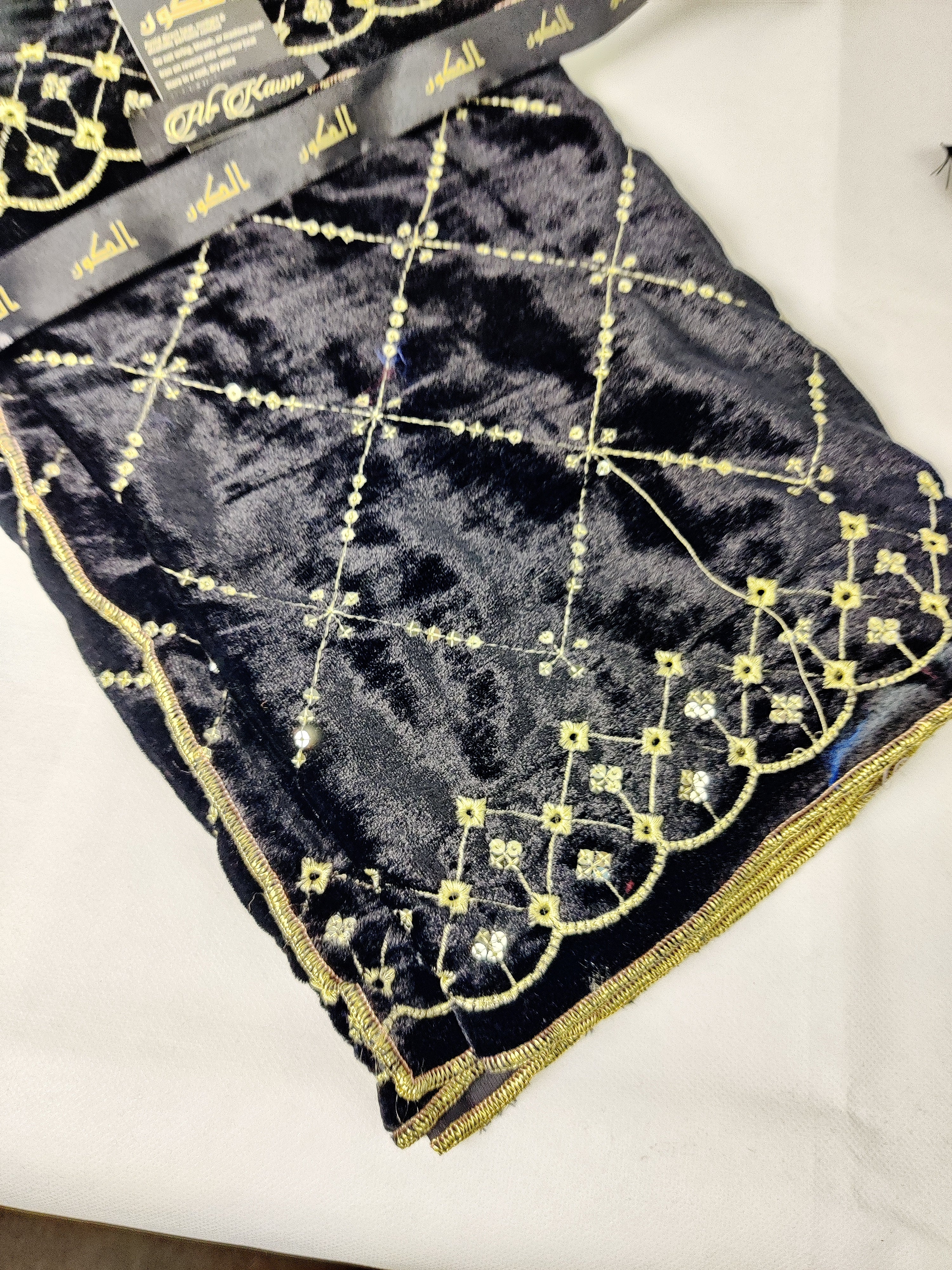 Luxurious Velvet Shawl – Black with Golden Embroidery