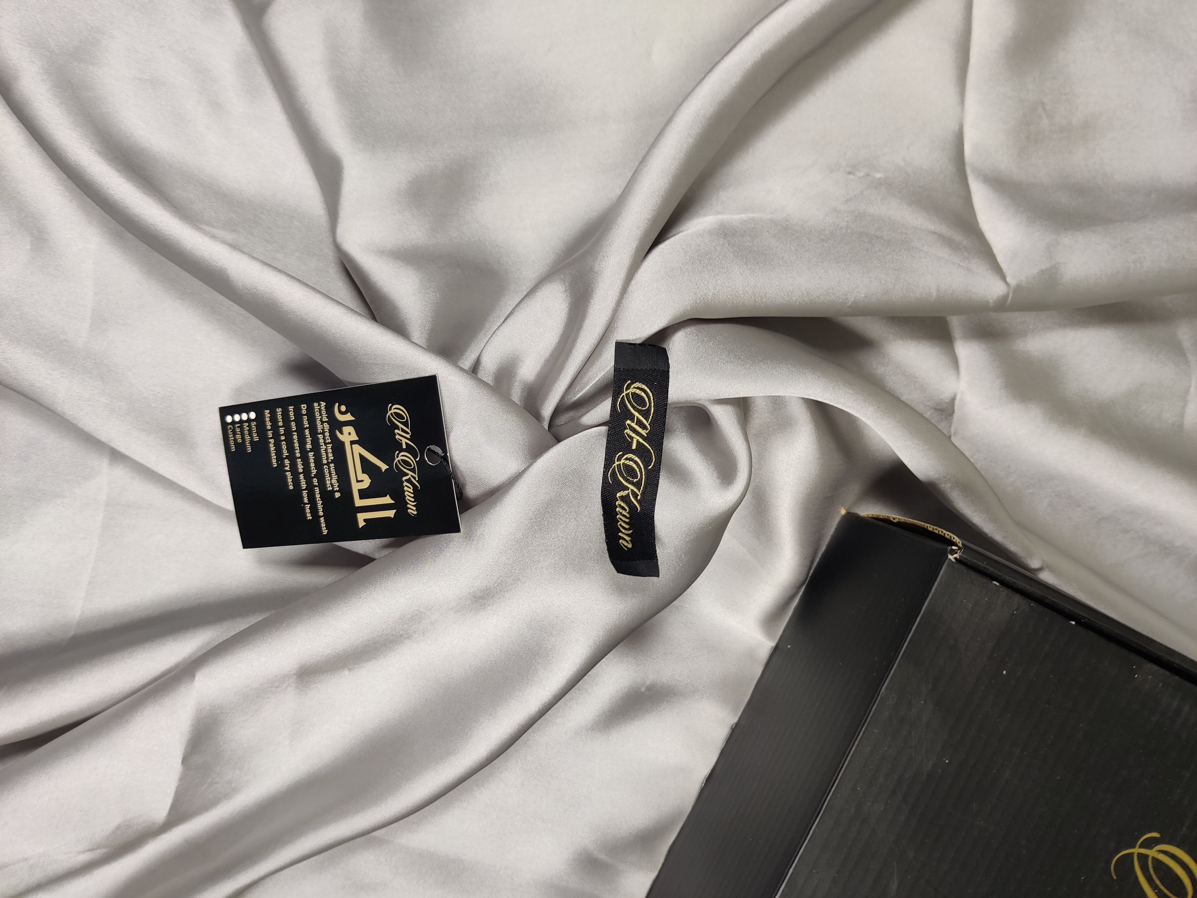 Alkawn “Eloura” Plain Silk Suit – Timeless Luxury Collection