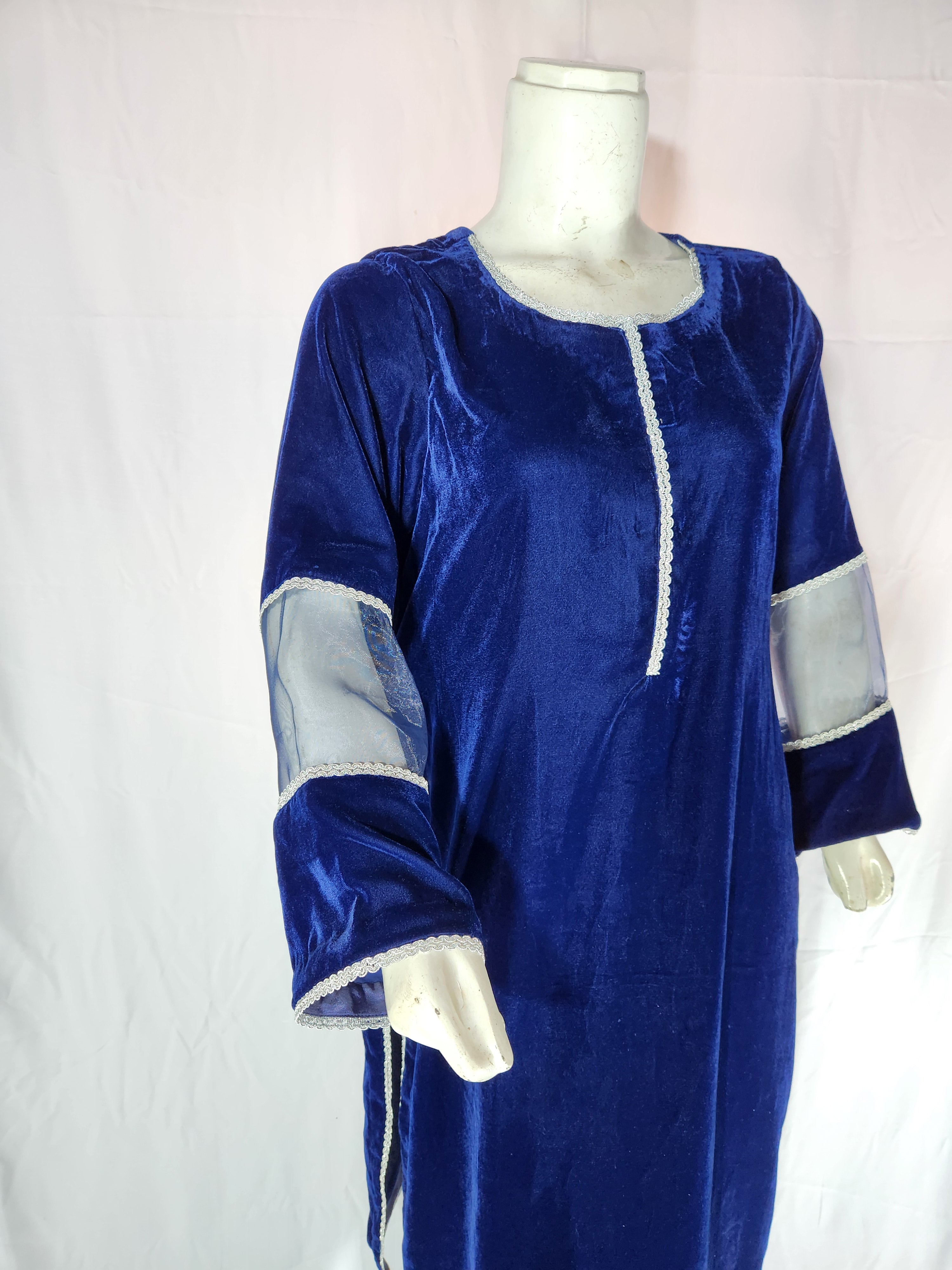 Velora Midnight Blue Velvet Suit – Elegance in Simplicity